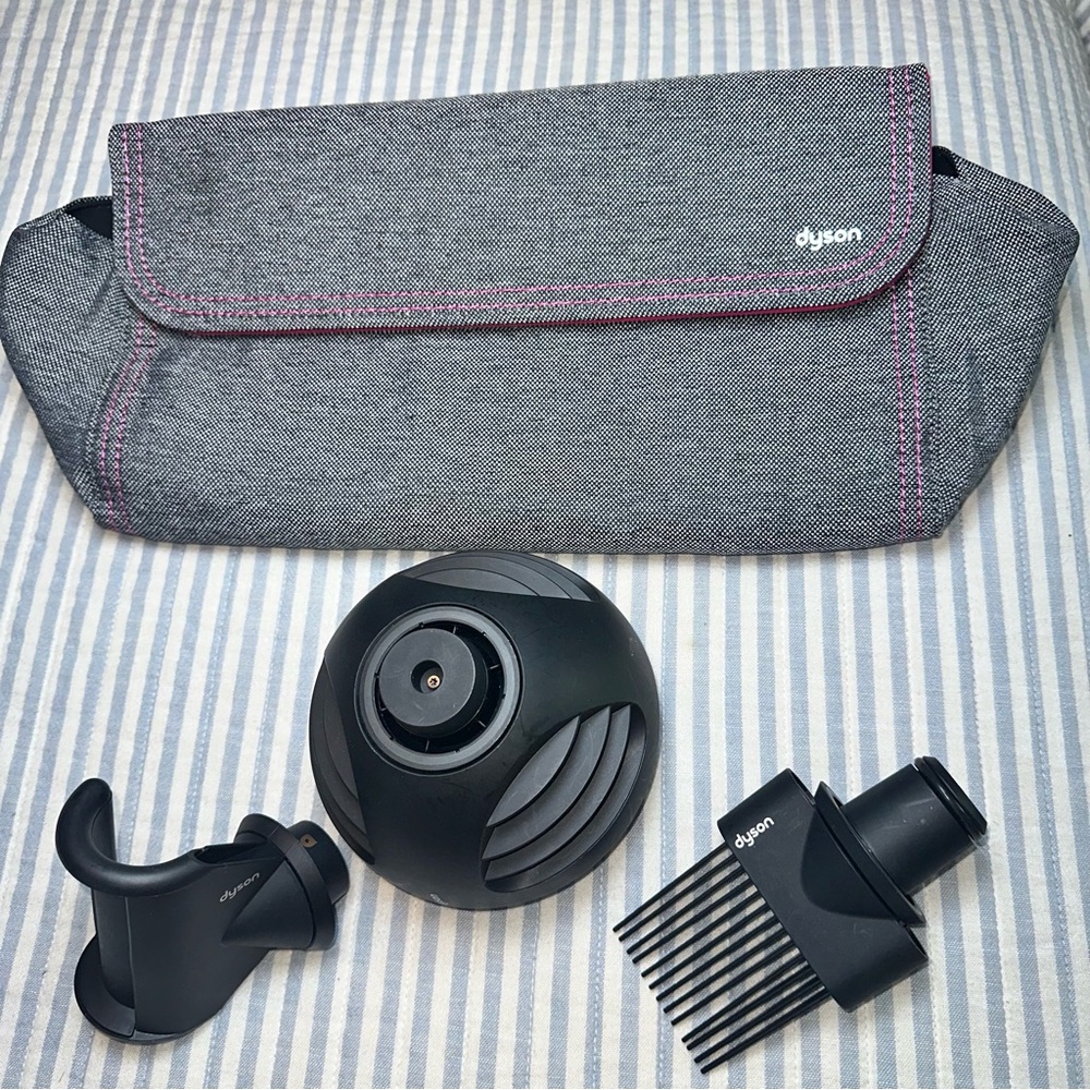 Dyson Black Hair Styling Attachment Set with Gray Travel Case (for blow dryer)